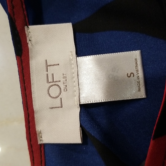 Loft outlet gorgeous multi colored blouse size S - Picture 3 of 6